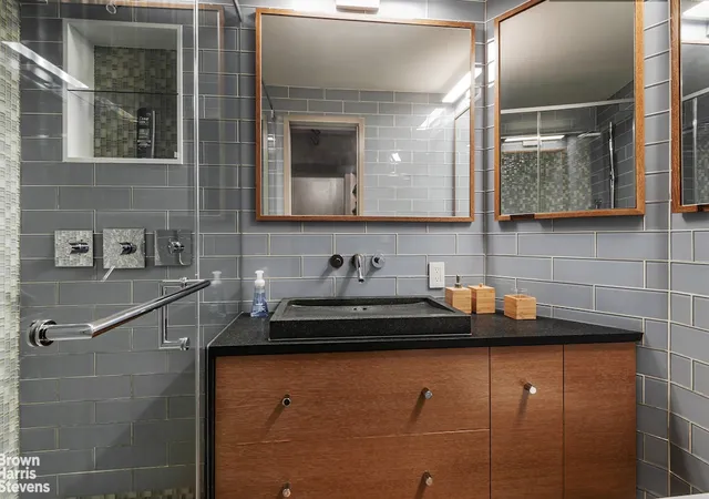 Listing Photo 5 - Condo for sale in building located at 430 W 34Th St, New York City, NY 10001 - Unit #LH