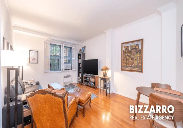 Listing Photo 4 - Condo for sale in building located at 259 Bennett Ave, New York, NY 10040 - Unit #2F