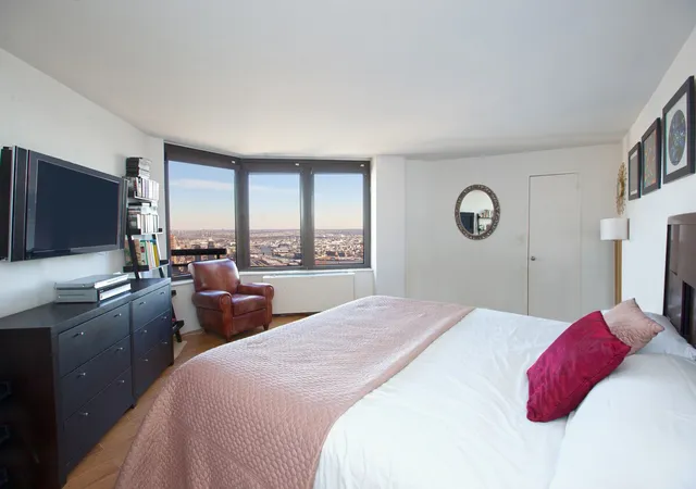4th image of 330 E 38Th St #56K, New York, NY 10016 | MLS# RLS20034260