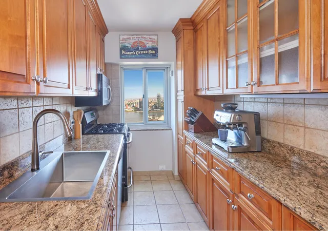 Photo 3 of Sale Pending at 345 E 93rd Street #31B, New York, NY 10128 | MLS# RLS20034551 | Listing updated on 2026-07-30