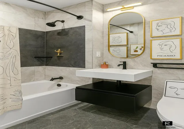 Photo 3 of House for sale at 160 India St #1-R, Brooklyn, NY 11222 | MLS# RLS20034610 | Listing updated on 2025-12-11