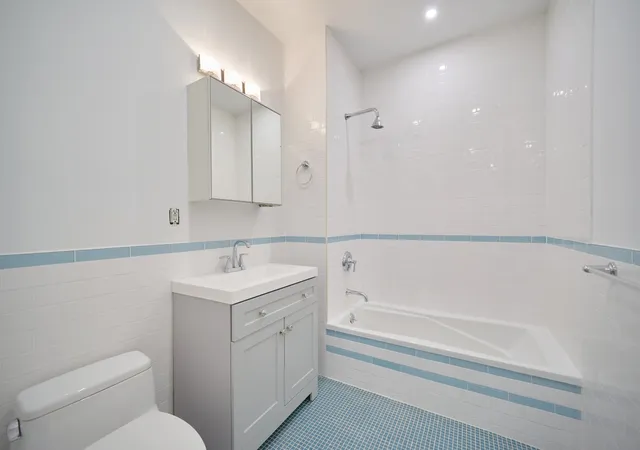 2nd image of 204 W 140Th St, New York City, NY 10030