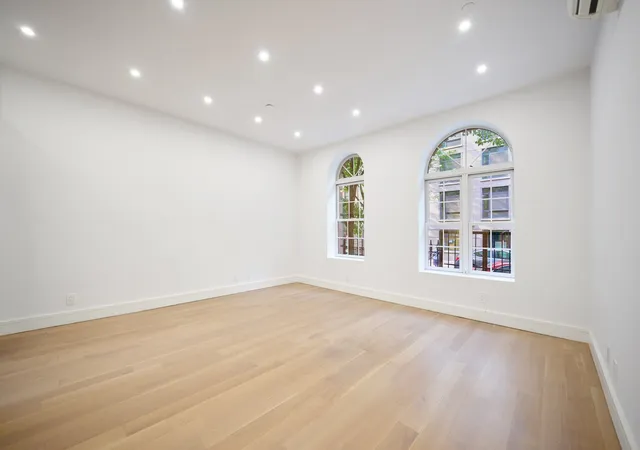 4th image of 204 W 140Th St, New York City, NY 10030