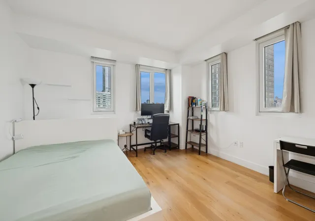2nd image of 24 16 Queens Plz S #17E, New York City, NY 11101 | MLS# RLS20034896