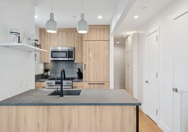 3rd image of 24-16 Queens Plz S #17E, New York City, NY 11101 | MLS# RLS20034896