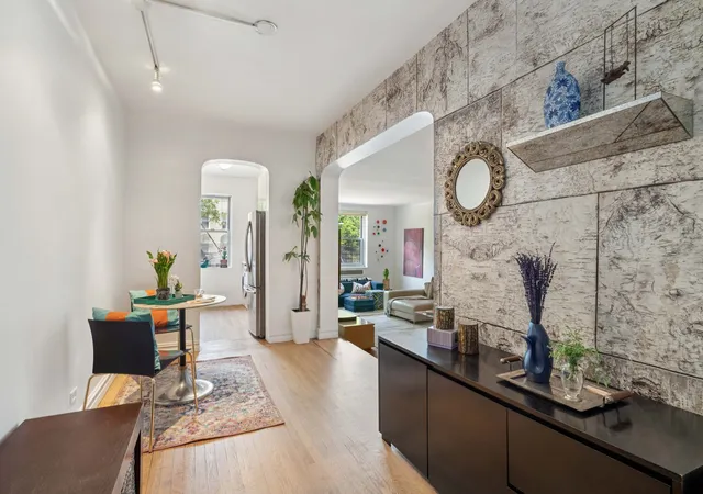 Listing Photo 2 - Condo for sale in building located at 180 W 93Rd St, New York City, NY 10025 - Unit #2E