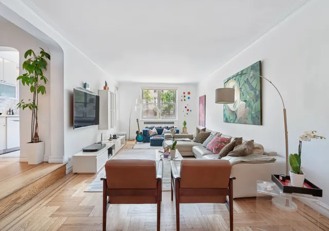 Listing Photo 3 - Condo for sale in building located at 180 W 93Rd St, New York City, NY 10025 - Unit #2E