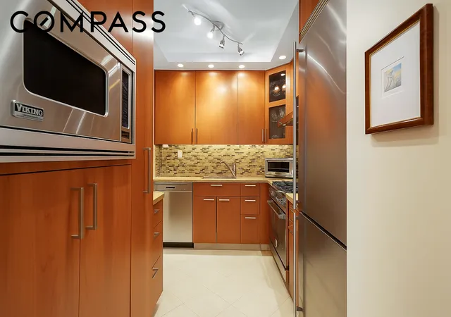Photo 2 of House for sale at 300 E 74th Street #18E, New York City, NY 10021 | MLS# RLS20035157 | Listing updated on 2026-08-29