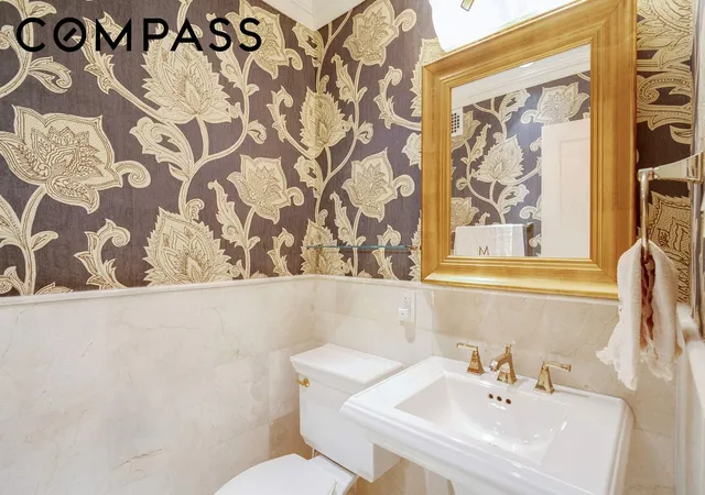 Photo 4 of House for sale at 300 E 74th Street #18E, New York City, NY 10021 | MLS# RLS20035157 | Listing updated on 2026-08-29