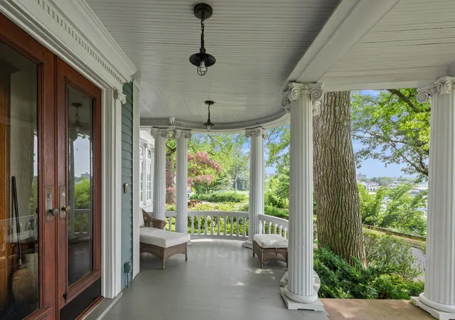 Photo 3 of Sale Pending at 28 Shore Rd, New York City, NY 11363 | MLS# RLS20035201 | Listing updated on 2026-07-30