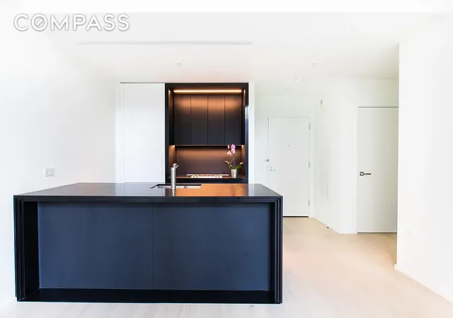 Photo 3 of House for sale at 121 E 22Nd St #N205, New York, NY 10010 | MLS# RLS20035720 | Listing updated on 2025-12-25