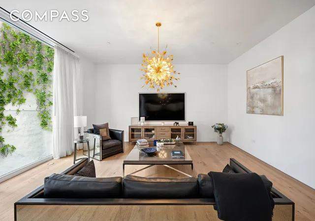 Photo 3 of House for sale at 532 W 20Th St #4, New York, NY 10011 | MLS# RLS20035867 | Listing updated on 2025-11-03