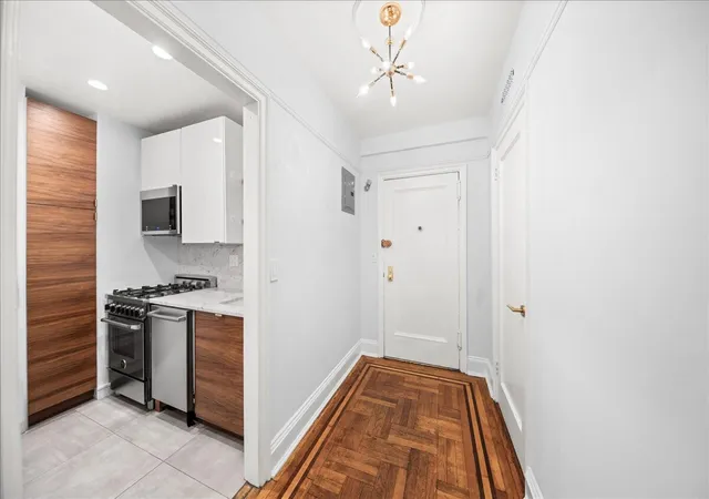 Photo 2 of Sale Pending at 410 Central Park W #2F, New York, NY 10025 | MLS# RLS20036002 | Listing updated on 2026-01-30