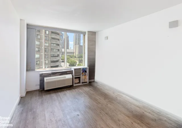 4th image of 61 W 62Nd St #8H, New York City, NY 10023 | MLS# RLS20036067