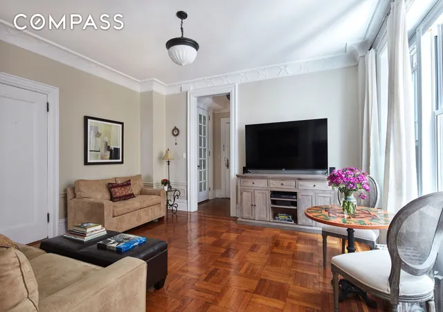 Photo 2 of Sale Pending at 200 W 54th St #4H, New York City, NY 10019 | MLS# RLS20036283 | Listing updated on 2026-07-30