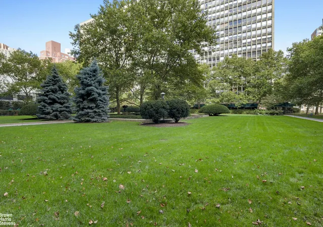 3rd image of 300 E 33Rd St #2K, New York City, NY 10016 | MLS# RLS20036771