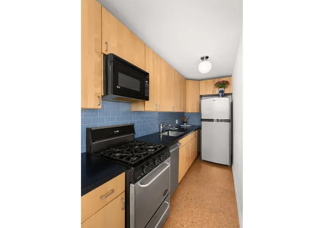 2nd image of 139 E 33Rd St #14B, New York City, NY 10016 | MLS# RLS20037051