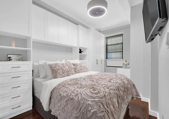Photo 3 of House for sale at 375 Riverside Dr #7G, New York, NY 10025 | MLS# RLS20037153 | Listing updated on 2025-12-16