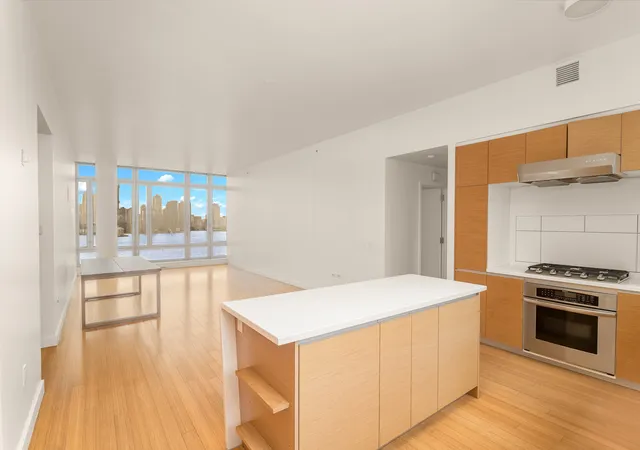 4th image of 2 River Ter #15T, New York, NY 10282 | MLS# RLS20037183