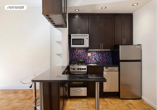 Photo 3 of Condo for sale at 161 W 76th St #3F, New York, NY 10023 | MLS# RLS20037559 | Listing updated on 2026-04-19