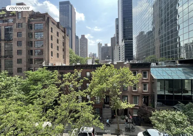 4th image of 221 E 50Th St, New York City, NY 10022