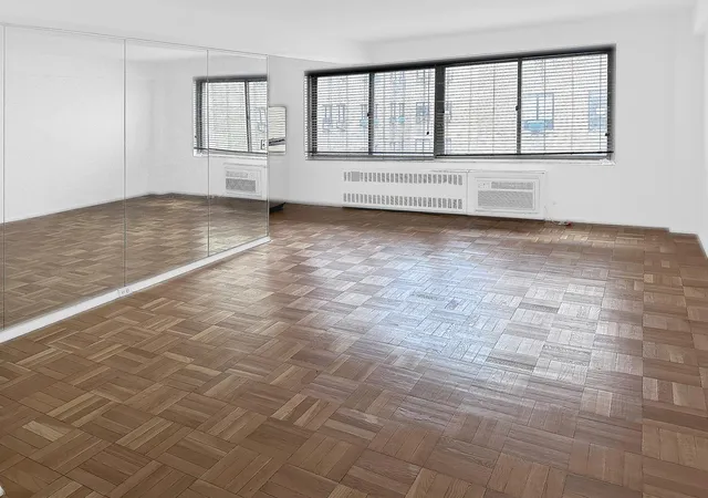 Photo 3 of Sale Pending at 225 E 46th St #9-B, New York City, NY 10017 | MLS# RLS20037873 | Listing updated on 2026-07-30