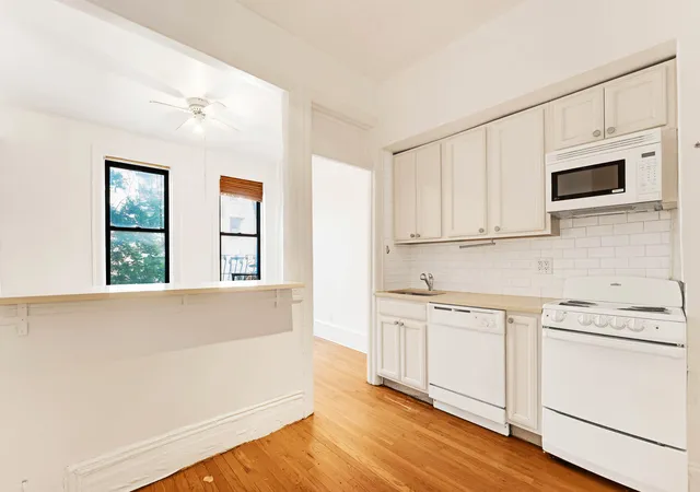 Listing Photo 4 - Condo for sale in building located at 192 Bleecker St, New York City, NY 10012 - Unit #14