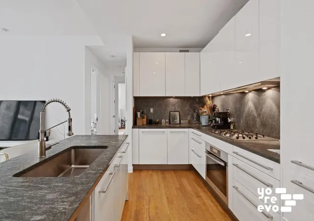 Photo 3 of Condo for sale at 4 W 21st Street #7A, New York, NY 10010 | MLS# RLS20038555 | Listing updated on 2026-01-14