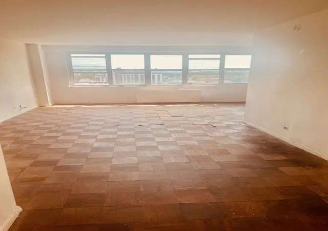 Photo 4 of Sale Pending at 135 Ocean Pkwy #11S, Brooklyn, NY 11218 | MLS# RLS20038572 | Listing updated on 2026-05-22