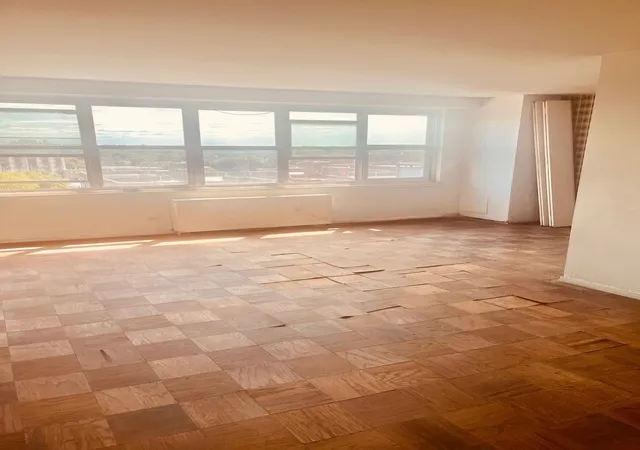 2nd image of 135 Ocean Pkwy, Brooklyn, NY 11218