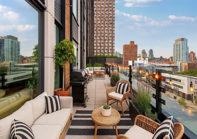 Photo 3 of Condo for sale at 202 Broome St #6EF, New York, NY 10002 | MLS# RLS20038583 | Listing updated on 2025-09-18