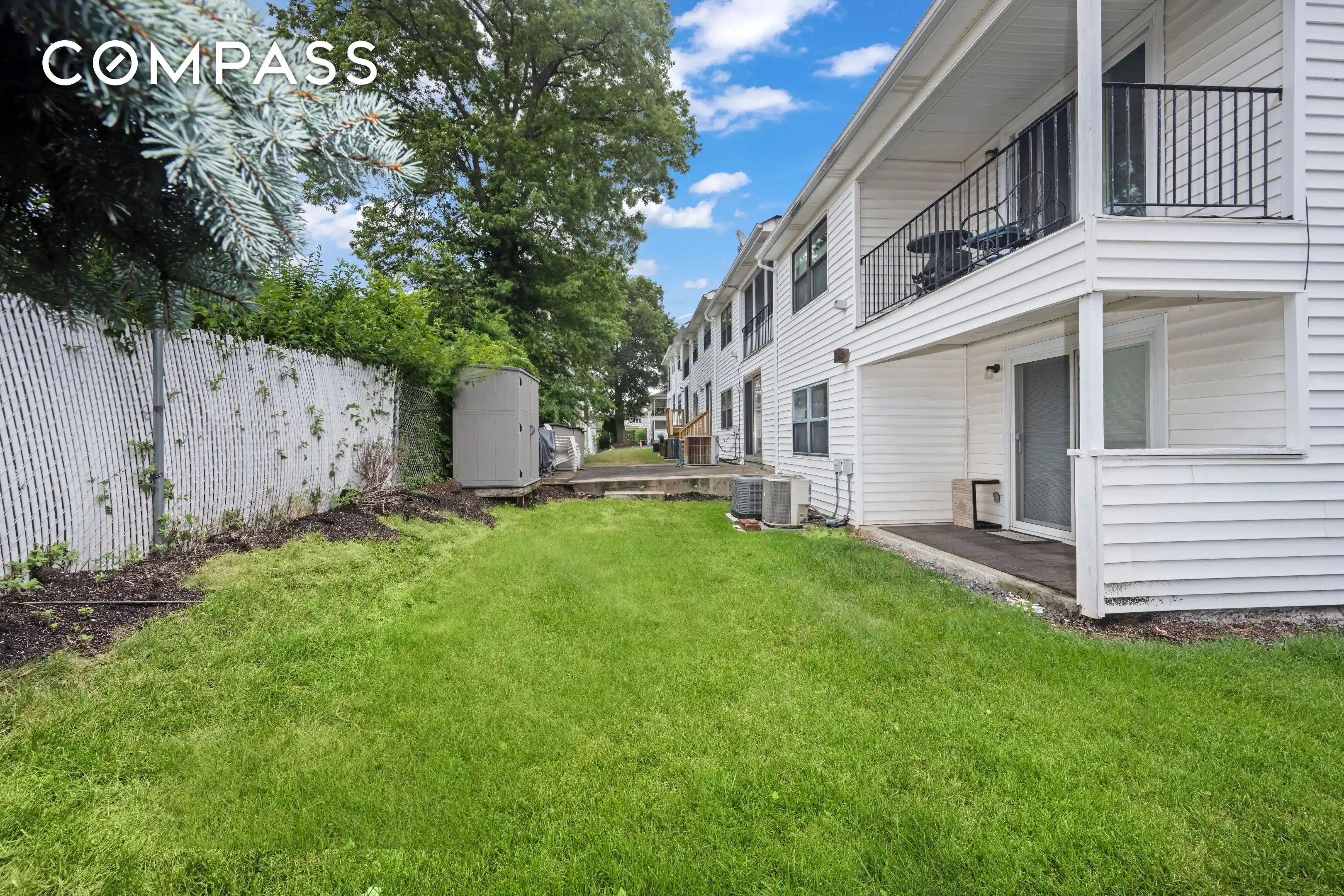 Listing Photo 18 - Condo for sale in 33 Bradley Ct located at 33 Bradley Ct, New York City, NY 10314 - Unit 33 Bradley Ct