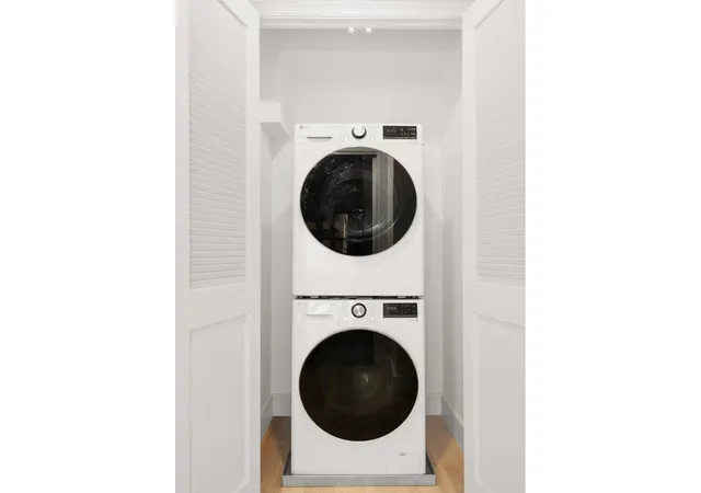 2nd image of 321 E 48Th St, New York, NY 10017