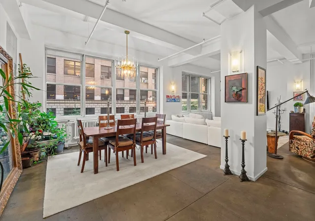 5th image of 335 W 38Th St, New York City, NY 10018