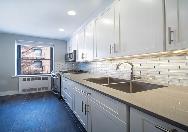 Photo 2 of Condo for sale at 1119 Ocean Pkwy #4M, Brooklyn, NY 11230 | MLS# RLS20040003 | Listing updated on 2025-10-05