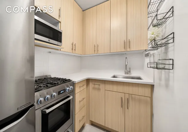 Photo 4 of Sale Pending at 25 W 13th Street #6ON, New York City, NY 10011 | MLS# RLS20040063 | Listing updated on 2026-07-30