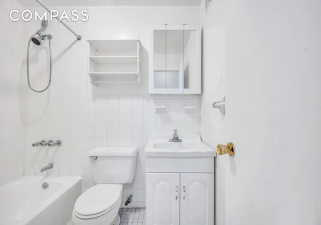 Photo 4 of House for sale at 344 W 49th Street #4B, New York, NY 10019 | MLS# RLS20040329 | Listing updated on 2025-12-27