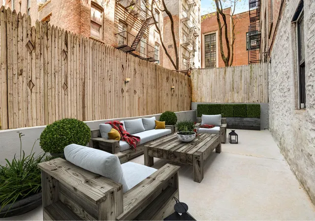 Listing Photo 2 - Condo for sale in building located at 317 W 95Th St, New York City, NY 10025 - Unit #HG