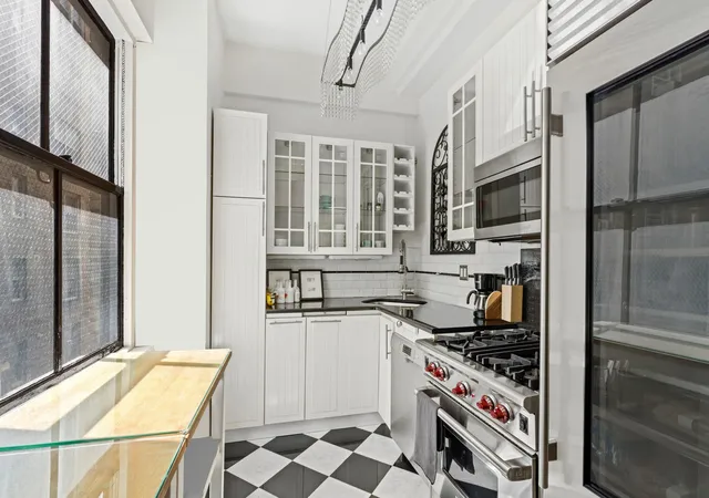 Listing Photo 2 - Condo for sale in building located at 4 Lexington Ave, New York City, NY 10010 - Unit #5J
