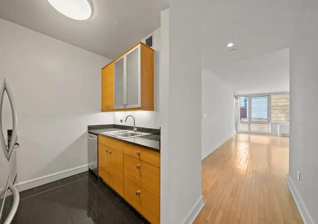 Homes for sale in New York City, NY | 120 Riverside Blvd #8-J, New York City, NY 10069 | MLS# RLS20041168