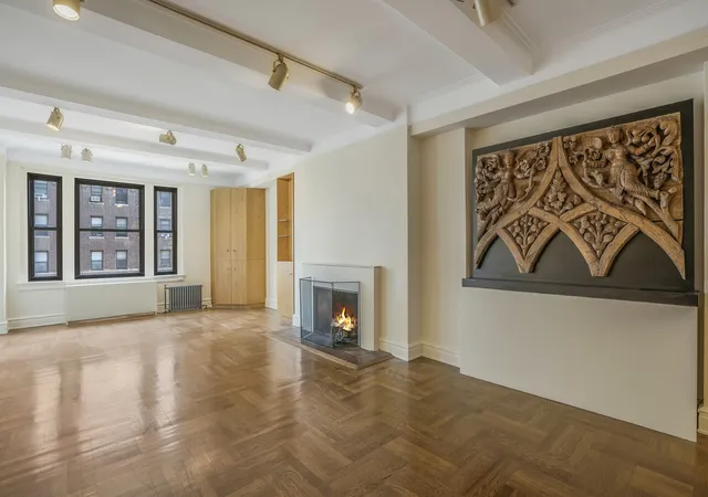 Listing Photo 4 - Condo for sale in building located at 70 E 96Th St, New York City, NY 10128 - Unit #7B