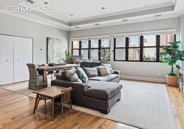 Photo 3 of Sale Pending at 25 Murray St #8F, New York, NY 10007 | MLS# RLS20041718 | Listing updated on 2025-12-12