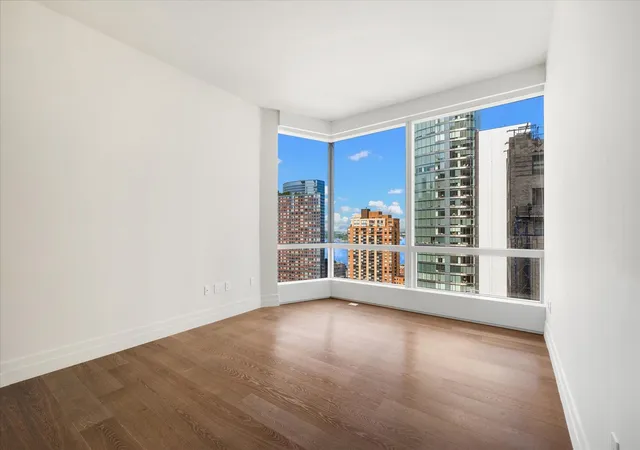 Photo 3 of House for sale at 77 Greenwich St #23C, New York, NY 10006 | MLS# RLS20042029 | Listing updated on 2026-01-06