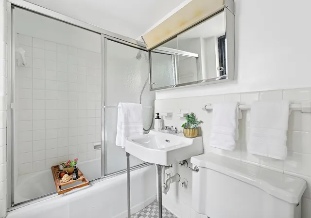 5th image of 305 E 72Nd St #15B, New York City, NY 10021 | MLS# RLS20042132