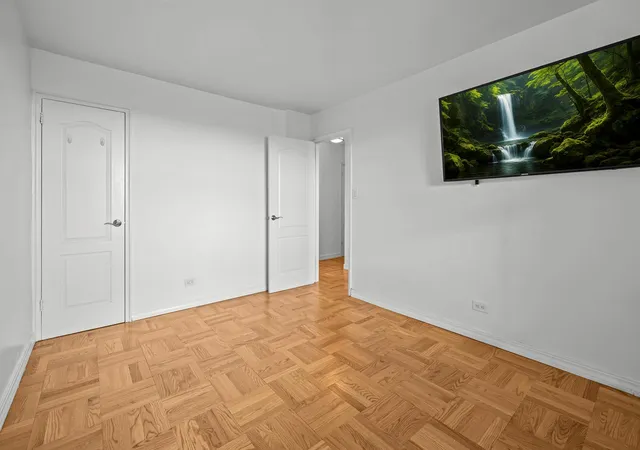Photo 2 of Condo for sale at 4555 Henry Hudson Pkwy #908, Bronx, NY 10471 | MLS# RLS20042846 | Listing updated on 2026-01-10