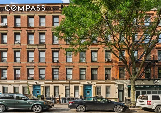 2nd image of 326 W 17th St #3E, New York City, NY 10011 | MLS# RLS20042889