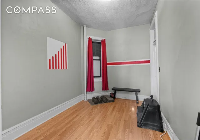 5th image of 326 W 17Th St, New York City, NY 10011