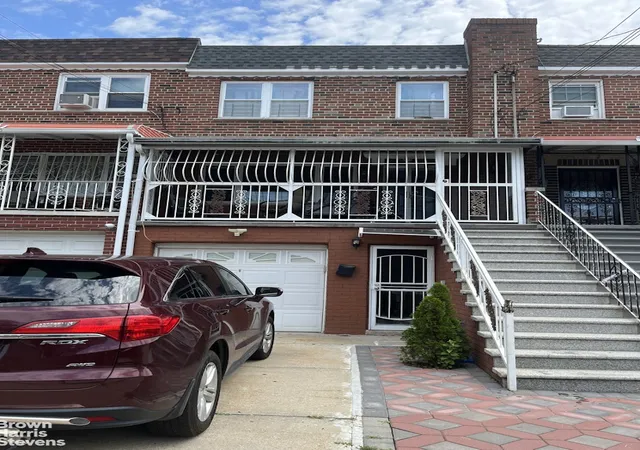 Photo 1 of Sale Pending at 2524 Radcliff Ave, New York City, NY 10469 | MLS# RLS20043059 | Listing updated on 2026-07-30