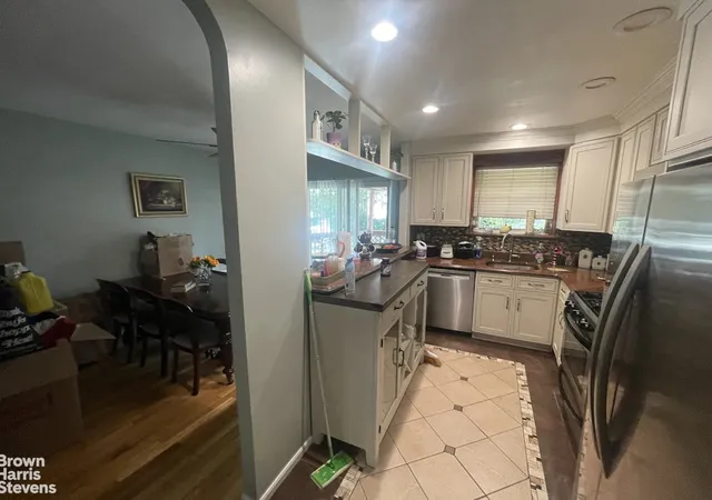 Photo 2 of Sale Pending at 2524 Radcliff Ave, New York City, NY 10469 | MLS# RLS20043059 | Listing updated on 2026-07-30