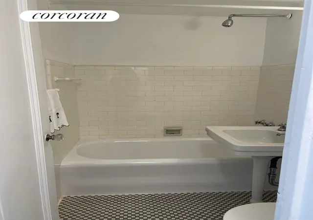 Photo 8 of Condo for sale at 45 Tudor City Pl #2019, New York, NY 10017 | MLS# RLS20043119 | Listing updated on 2026-02-24
